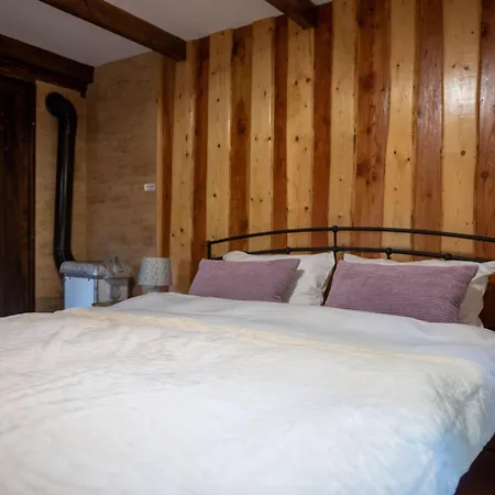 Lodge Pocitniska Hisa Koca Dobnik *