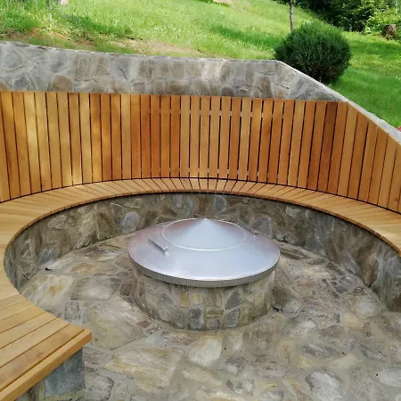 Loža Pocitniska Hisa Koca Dobnik Lovrenc na Pohorju