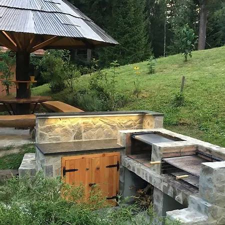 Pocitniska Hisa Koca Dobnik Lodge Lovrenc na Pohorju